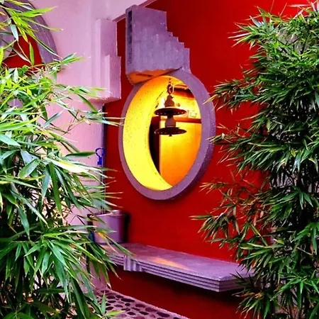 Zentral Club Electron- Jacuzzi. *