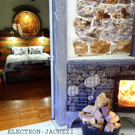 Zentral Club Electron- Jacuzzi. * Бельмонте-де-Миранда