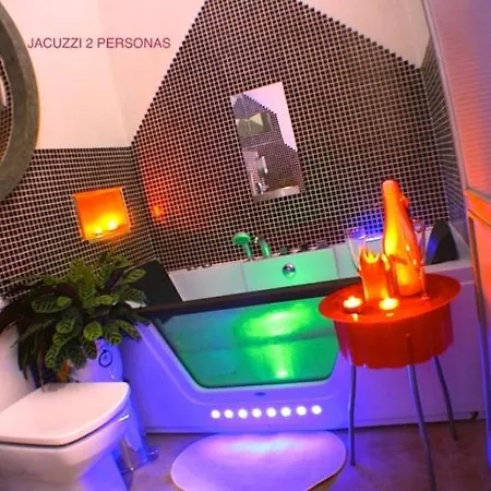 Zentral Club Electron- Jacuzzi. Бельмонте-де-Миранда