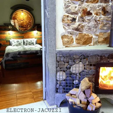 Zentral Club Electron- Jacuzzi. *