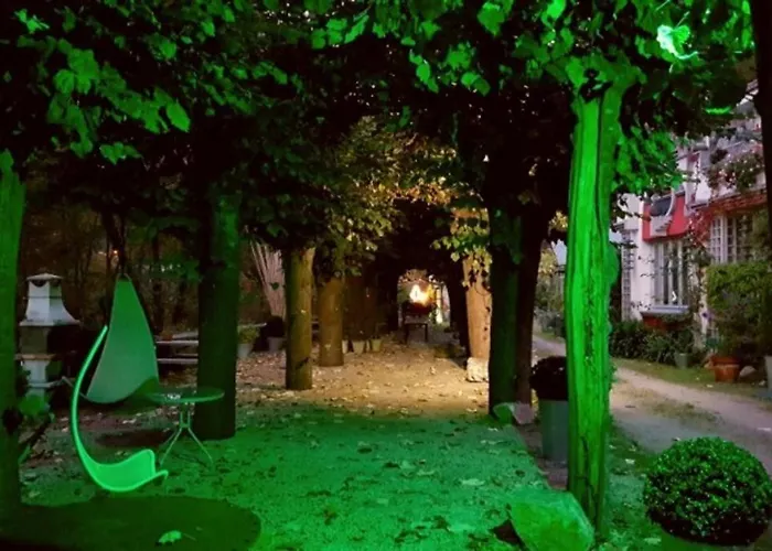 Zentral Club Electrón- Jacuzzi. Apartament